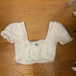 Urban Outfitters Mia Puff Sleeved Crop Top